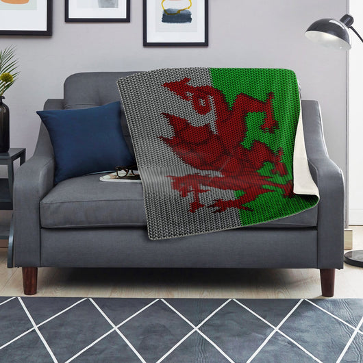 Chainmail Welsh Flag Blanket - MailleWerX